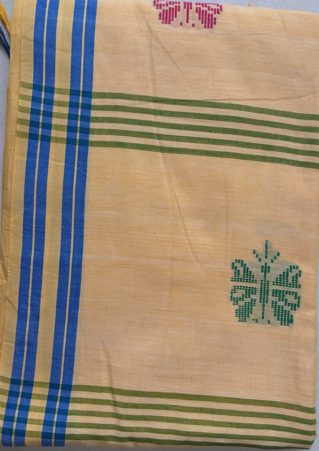 ARAYA Bawan Buti Handloom Saree – Soft Mustard with Leaf Motifs & Contrast Stripes